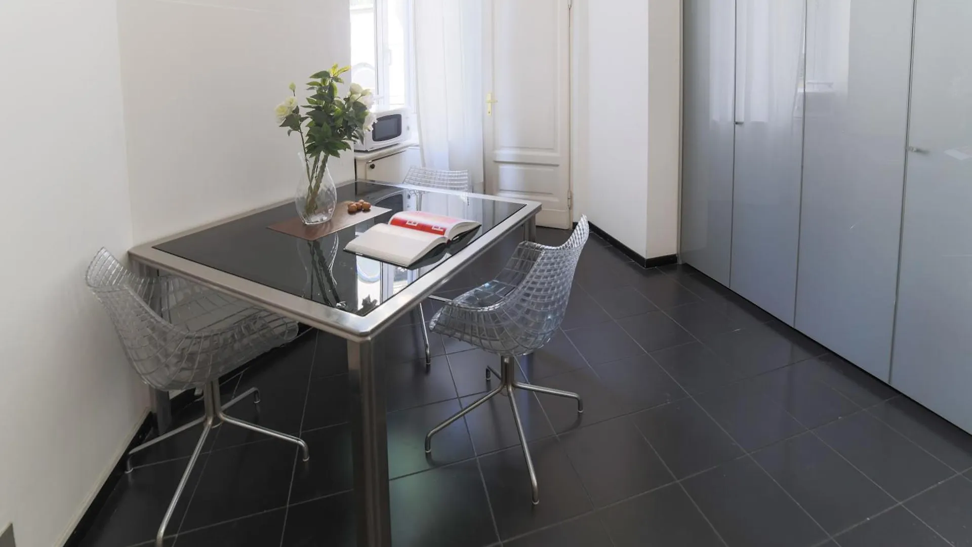 Central Flat - Boccaccio 7 Apartment Milan Italy