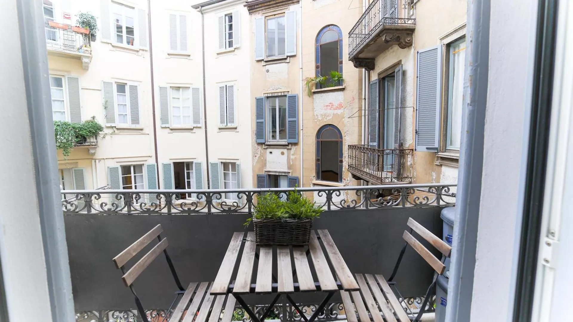 Central Flat - Boccaccio 7 Apartment Milan